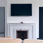 Pelican Stay - Parisian Flat 4 Bedrooms